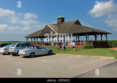 Freiluft-Unterhaltung Pavillon bei Pindar Weinberge Cutchogue Long Island New York Stockfoto