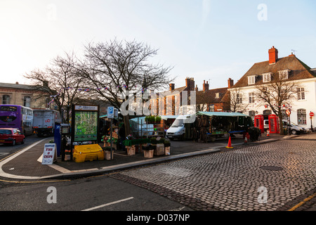 Horncastle Stadt, Lincolnshire, UK England Marktplatz mit Ständen Stockfoto