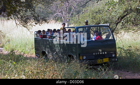 Open Top-Spiel anzeigen LKW Ranthambore Nationalpark Rajasthan Indien Stockfoto