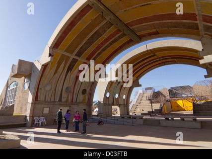 USA, Arizona. Gebaut, um Paolo Soleris Konzept der Arkologie verkörpern, ist Arcosanti eine experimentelle Stadt in der Wüste von Arizona. Stockfoto