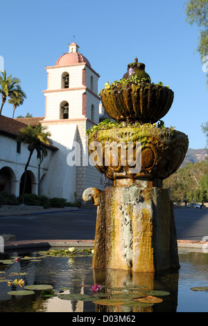 Santa Barbara Mission Brunnen Stockfoto