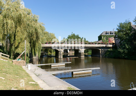 La Gacilly ist gleichbedeutend mit der späten Yves Rocher, die erstellt und lief seine Kosmetik-Imperium in diesem charmanten Dorf von Morbihan. Stockfoto