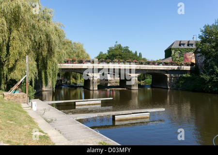 La Gacilly ist gleichbedeutend mit der späten Yves Rocher, die erstellt und lief seine Kosmetik-Imperium in diesem charmanten Dorf von Morbihan. Stockfoto