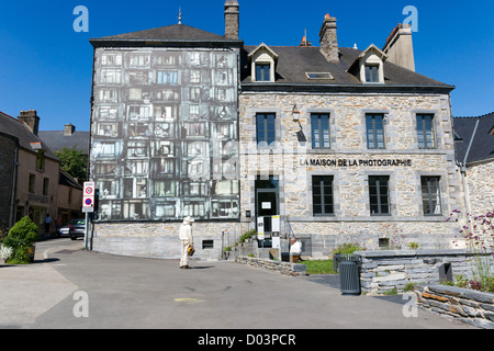 La Gacilly ist gleichbedeutend mit der späten Yves Rocher, die erstellt und lief seine Kosmetik-Imperium in diesem charmanten Dorf von Morbihan. Stockfoto