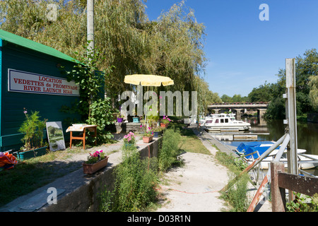 La Gacilly ist gleichbedeutend mit der späten Yves Rocher, die erstellt und lief seine Kosmetik-Imperium in diesem charmanten Dorf von Morbihan. Stockfoto