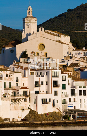 Vista De La Iglesia de Santa María de Examen. Alt Empordà. Provinz Girona. Spanien. Stockfoto