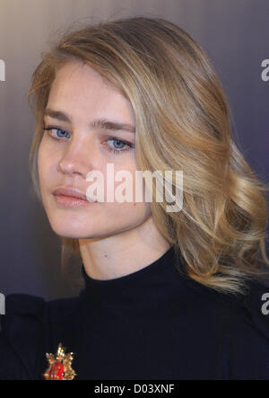 15. November 2012 - Moskau, Russland - November 15,2012. Moskau, Russland. Im Bild: supermodel Natalia Vodianova (Wodjanowa) besucht Premiere von Belle du Seigneur Film in Moskau. (Kredit-Bild: © Nata Nechaeva/PhotoXpress/ZUMAPRESS.com) Stockfoto