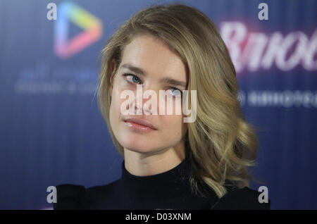 15. November 2012 - Moskau, Russland - November 15,2012. Moskau, Russland. Im Bild: supermodel Natalia Vodianova (Wodjanowa) besucht Premiere von Belle du Seigneur Film in Moskau. (Kredit-Bild: © Nata Nechaeva/PhotoXpress/ZUMAPRESS.com) Stockfoto