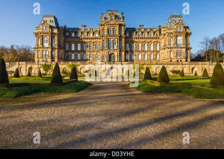 Bowes Museum in Barnard Castle, County Durham. Das Museum wurde von John und Joséphine Bowes im 19. Jahrhundert gebaut. Stockfoto