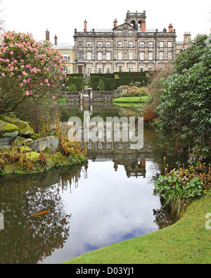 Das Haus und See bei Biddulph Grange, Stoke-on-Trent, North Staffs, England, UK Stockfoto