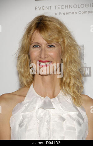 16. November 2012 - statt Hollywood, Kalifornien, USA - Laura Dern während der 26. jährliche American Cinematheque Award Gala zu Ehren Ben Stiller, im Beverly Hilton Hotel am 15. November 2012, in Beverly Hills, Kalifornien. (Kredit-Bild: © Michael Germana/Globe Photos/ZUMAPRESS.com) Stockfoto