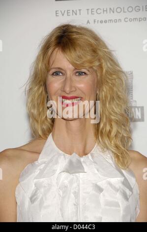 16. November 2012 - statt Hollywood, Kalifornien, USA - Laura Dern während der 26. jährliche American Cinematheque Award Gala zu Ehren Ben Stiller, im Beverly Hilton Hotel am 15. November 2012, in Beverly Hills, Kalifornien. (Kredit-Bild: © Michael Germana/Globe Photos/ZUMAPRESS.com) Stockfoto