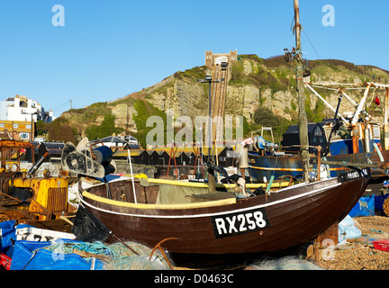 Angelboote/Fischerboote auf dem Stade im alten Hastings Stockfoto