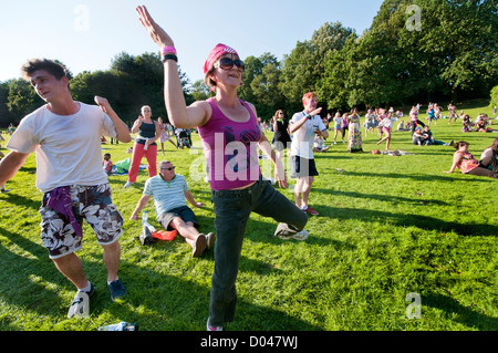 Der große Tanz Karneval im Crystal Palace Park South London ist Teil der nationalen Kampagne zu ermutigen, aktiv zu werden und Stockfoto