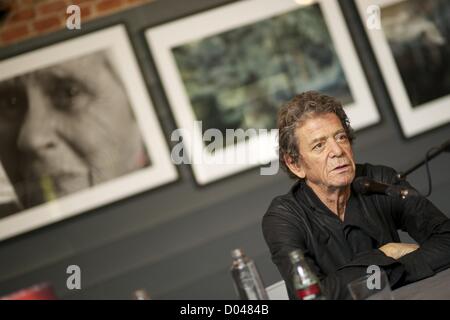 16. November 2012 - Madrid, Madrid, Spanien - Lou Reed besucht die Eröffnung seiner Ausstellung in der Matadero am 16. November 2012 in Madrid, Spanien (Credit-Bild: © Jack Abuin/ZUMAPRESS.com) Stockfoto