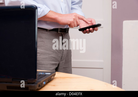 Zwei-faktor-Authentifizierung in Sicherheit anmelden. Stockfoto