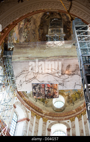 Karlskirche (Karlskirche) in Wien ist große Renovierungsarbeiten am Oktober 5,2012 in Wien, Österreich. Stockfoto