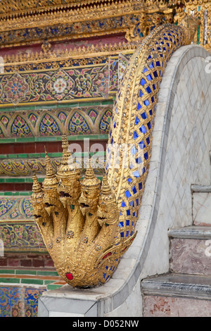 Elemente der Dekoration des Grand Palace und Tempel des Smaragd-Buddha in Bangkok, Thailand Stockfoto