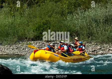 Familien und Kinder-rafting auf den Middle Fork des Flathead River, Montana Stockfoto