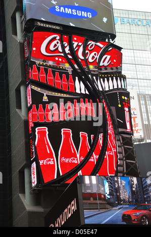 Coca Cola Werbung am Times Square, New York City, USA Stockfoto