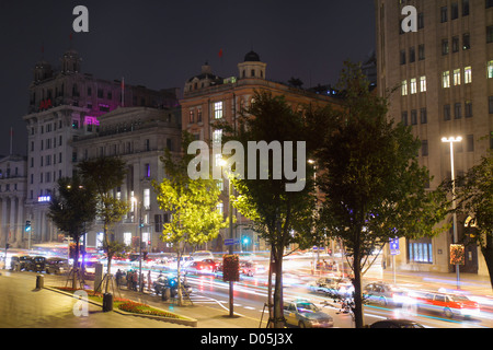 Shanghai China, chinesisches Huangpu Viertel, der Bund, Zhongshan Straße, Goldene Woche am Nationalfeiertag, Gebäude im neoklassizistischen Stil im Art déco-Stil, Skyline der Stadt, Cathay Fa Stockfoto