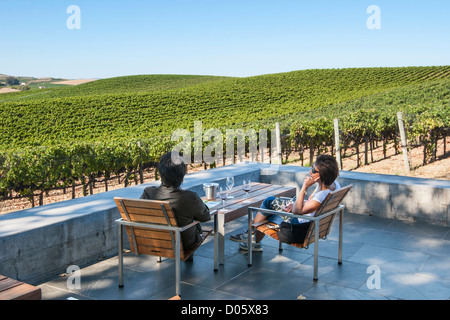 Schöne Aussicht auf Cuvaison Winery und Weingut in Napa Valley. Stockfoto