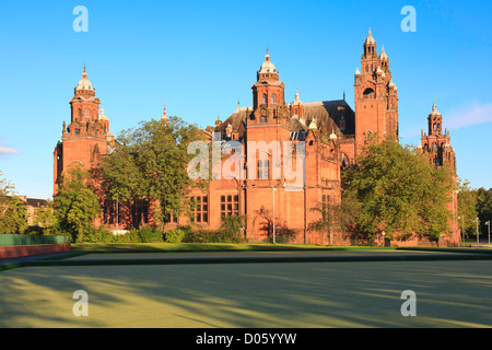 Kelvingrove Art Gallery and Museum bei Sonnenaufgang Stockfoto