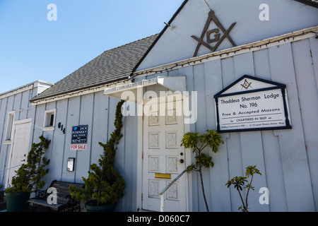 Kleine Stadt von Cambria am Highway 1, San Luis Obispo County, Kalifornien. Ehemaliger Freimaurer-Loge Eigenschaft. Stockfoto