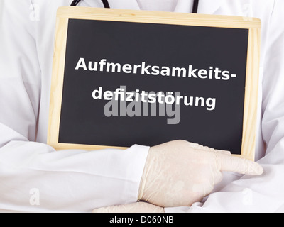 Arzt zeigt Informationen: Aufmerksamkeits-Defizit-Hyperaktivitäts-Störung Stockfoto