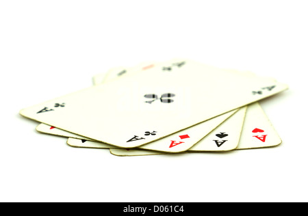 Alte Spielkarten mit vier Ace Karten isoliert auf weißem Hintergrund. Stockfoto