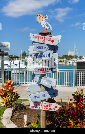 Zeichen in der Marina, Fort Pierce, St. Lucie County, Treasure Coast, Florida, USA Stockfoto