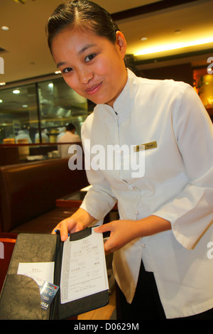 Shanghai China, Pudong Lujiazui Financial District, Shanghai World Financial Center, Zentrum, Shopping Shopper Shop Geschäfte Markt Kauf Verkauf, Store stor Stockfoto