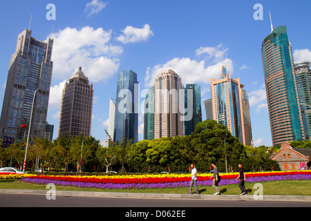 Shanghai China, chinesisches Pudong Lujiazui Finanzviertel, Century Avenue, zentraler grüner Raum, Grönland, Blume, Hauptsitz der Bank of Shanghai, Frohes Land Stockfoto