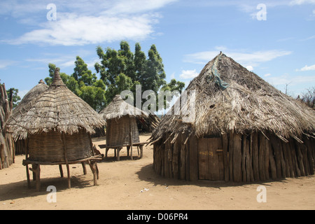 Afrika, Äthiopien, Konso Stamm, Mecheke Dorf, strohgedeckten Hütten Stockfoto