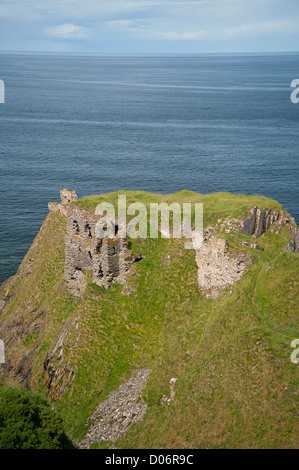 FINDLATER Burgruine mit Blick auf den Moray Firth und Nordsee, Sandend, Banff, Grampian Region Schottlands. SCO 8449 Stockfoto