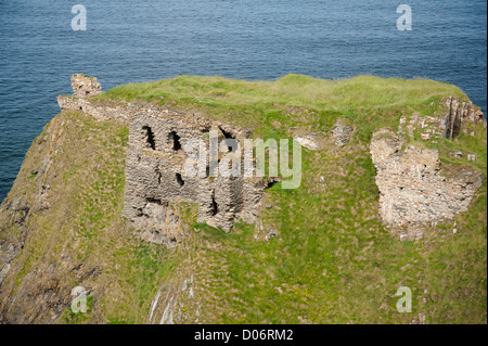 FINDLATER Burgruine mit Blick auf den Moray Firth und Nordsee, Sandend, Banff, Grampian Region Schottlands.  SCO 8450 Stockfoto