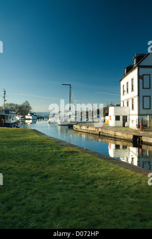 Die Forth & Clyde Canal im Bowling Basin, Dunbartonshire Stockfoto