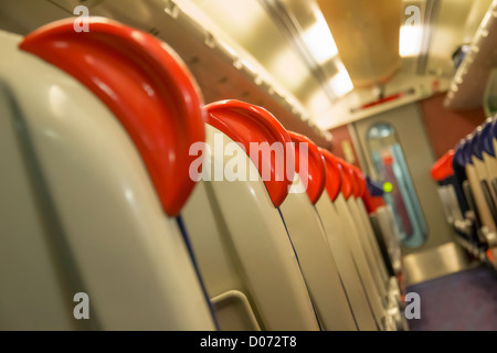 Sitze auf Standardklasse Beförderung von einer Jungfrau Klasse 221 "Super Voyager" Zug auf der West Coast mainline, Edinburgh Stockfoto