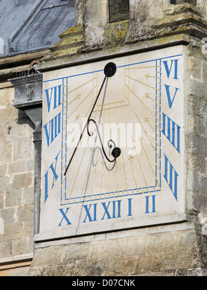 Sun Dial auf Chichester Cathedral England Großbritannien Stockfoto