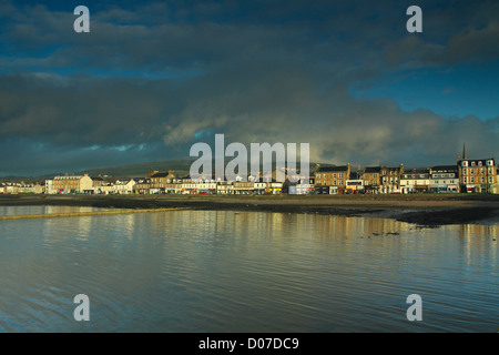 Helensburgh im Morgengrauen die am Ausfluss des Flusses Clyde auf dem Firth of Clyde, Argyll & Bute sitzt. Stockfoto