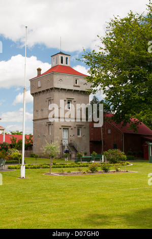 Buidl im Jahre 1882, Firth Turm ist eines der frühesten Stahlbeton-Gebäude in New Zealand, Matamata, North Island. Stockfoto