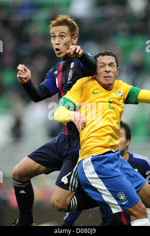 Keisuke Honda (JPN), 16. Oktober 2012 - Fußball / Fußball: Keisuke Honda Japan in Aktion während der internationalen Freundschaftsspiel zwischen Japan - Brasilien am Stadion Wroclaw, Breslau, Polen.  (Foto: AFLO) [2268] Stockfoto