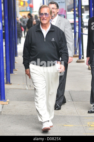 US-amerikanische Sängerin Pat Boone in Manhattan. Die 1950er Jahre Sängerin partnered mit einem Oklahoma Geschäftsmann Versandhandel starten Stockfoto