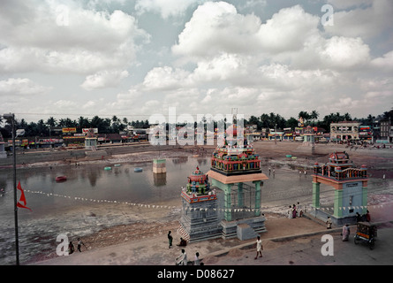 Panoramablick auf den Mahamakham Tank, Kumbakonam, Tamil Nadu, Indien Stockfoto