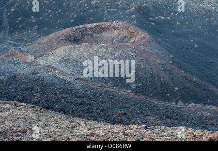 Kleinen parasitären Vulkankegel am Fuße des Vulkans Teneguia, La Palma, Kanarische Inseln, Spanien Stockfoto