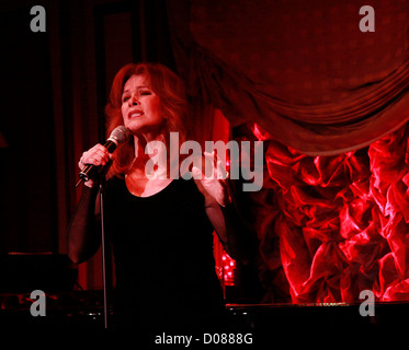 Stefanie Powers Eröffnungsabend des "An Evening with Stefanie Powers" Feinstein es Nachtclub im Loews Regency Hotel Stockfoto