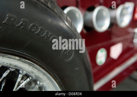 Draht-Rad des klassischen Rennwagen Stockfoto