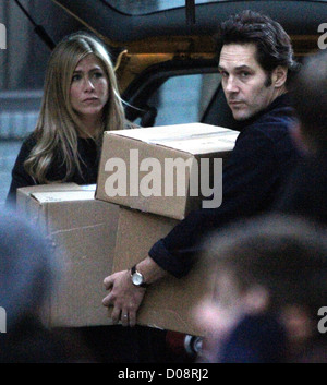 Jennifer Aniston und Paul Rudd am Set Ihres film neuen "Wanderlust" Dreharbeiten in Manhattan New York City, USA - 19.11.10 Stockfoto