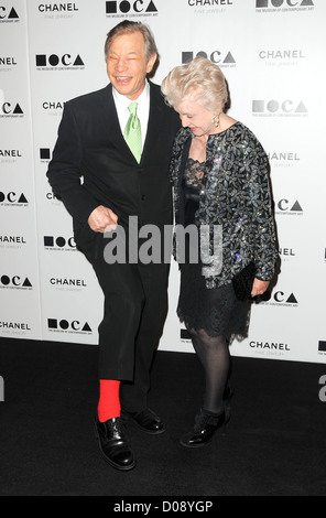 Michael York und Frau Patricia McCallum MOCA ist jährliche Gala The Artist Museum passiert – Ankünfte Los Angeles, Kalifornien- Stockfoto