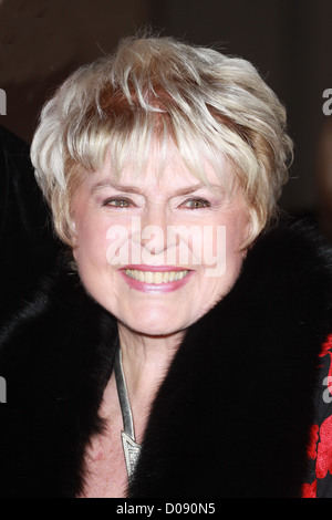 Gloria Hunniford Vielzahl Club Showbiz Awards 2010 in der Grosvenor House Hotel in London, England - 14.11.10 Stockfoto